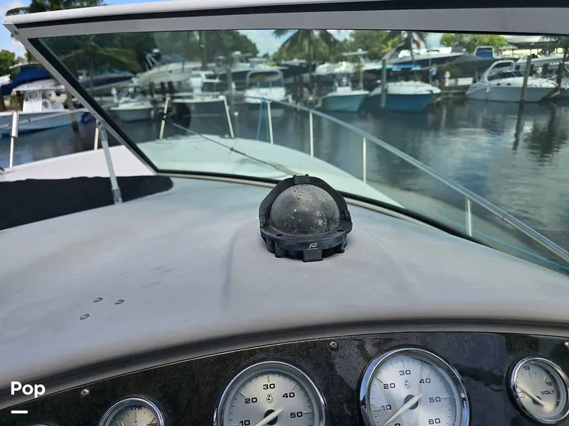 Slide: The Image of Cruisers Yachts 320 Express 2004 - 14357044