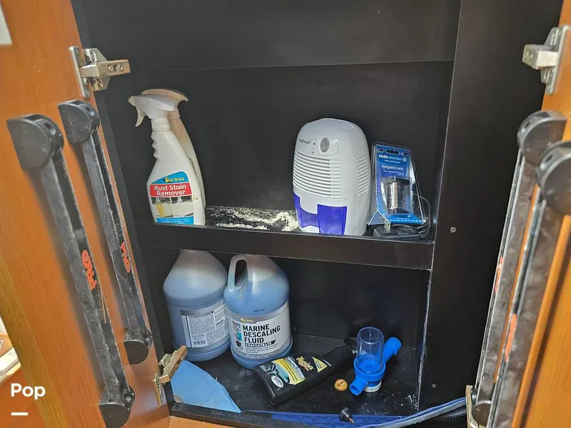 Slide: The Image of Cruisers Yachts 320 Express 2004 - 14357047