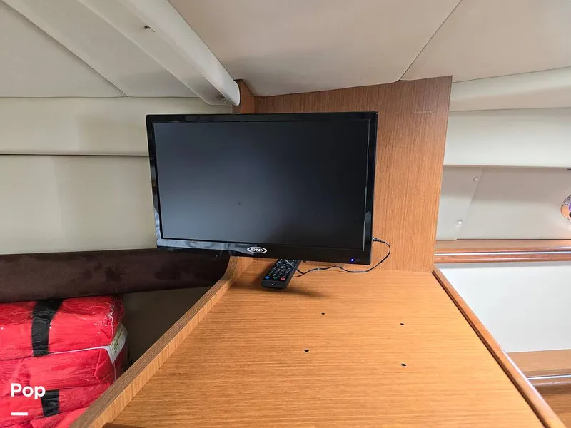 Slide: The Image of Cruisers Yachts 320 Express 2004 - 14357062