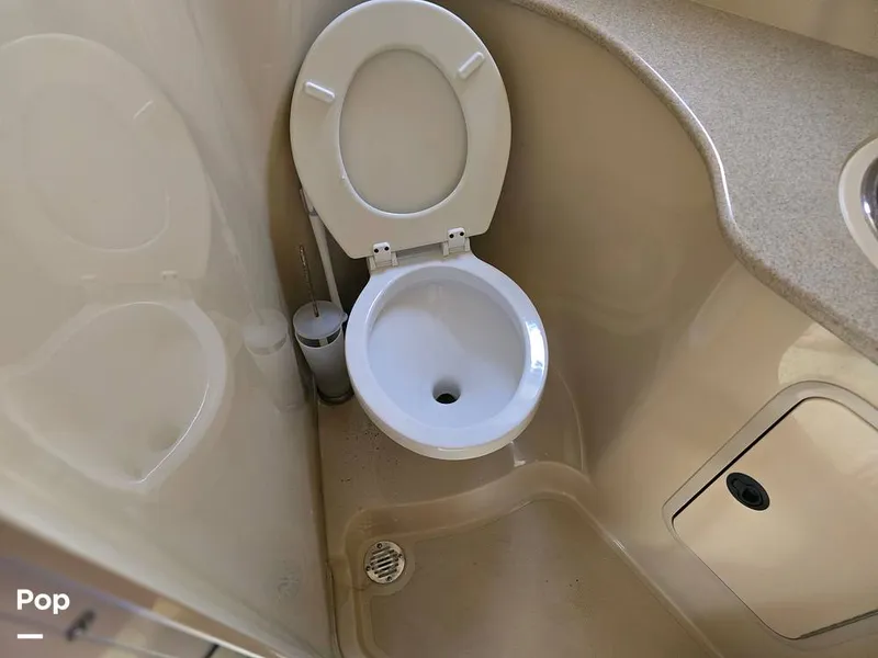 Slide: The Image of Cruisers Yachts 320 Express 2004 - 14357072