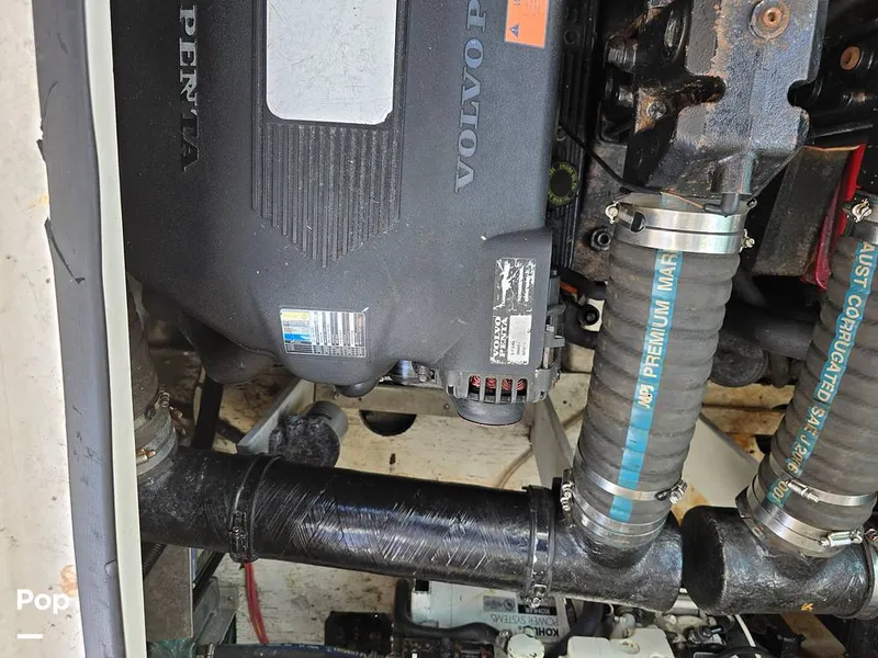 Slide: The Image of Cruisers Yachts 320 Express 2004 - 14357157