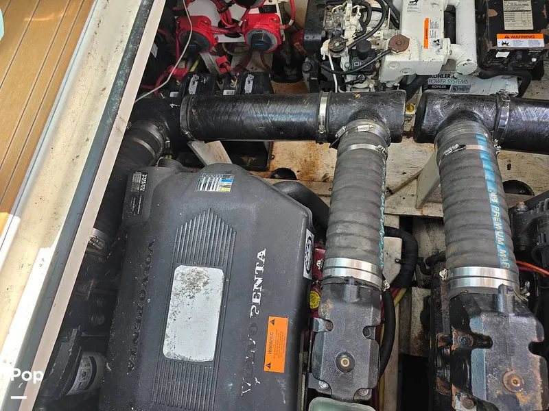 Slide: The Image of Cruisers Yachts 320 Express 2004 - 14357158