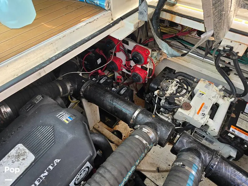 Slide: The Image of Cruisers Yachts 320 Express 2004 - 14357159