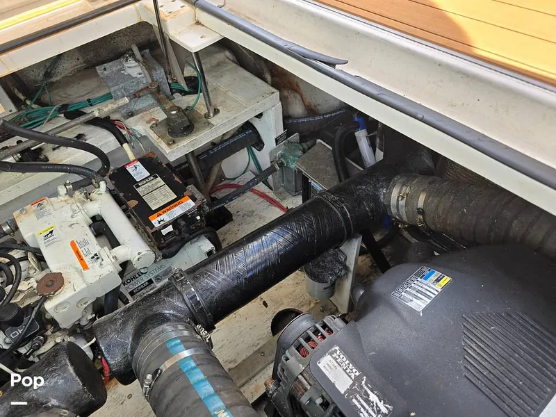 Slide: The Image of Cruisers Yachts 320 Express 2004 - 14357012