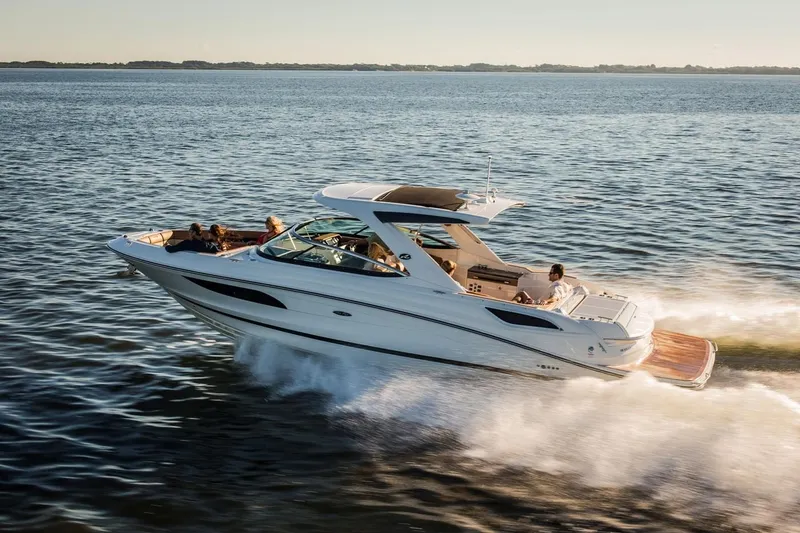 Slide: The Image of Sea Ray SLX 350 2026 - 0