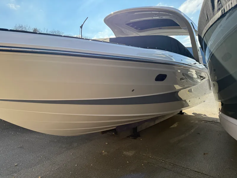 Slide: The Image of Sea Ray SLX 310 2026 - 3