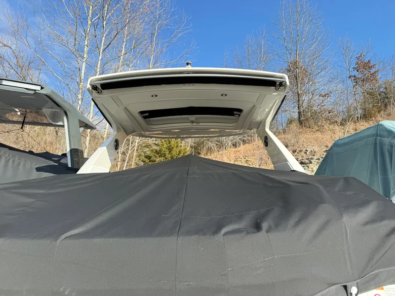 Slide: The Image of Sea Ray SLX 310 2026 - 6