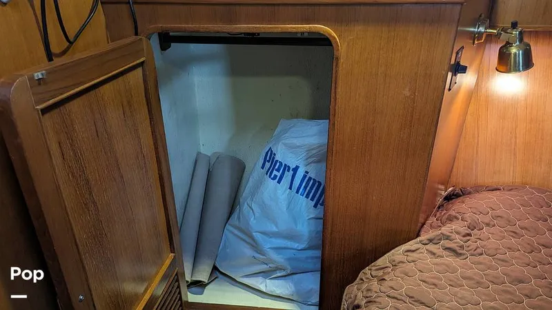 Slide: The Image of Jefferson 42 Aft Cabin Motor Yacht 1986 - 14196074