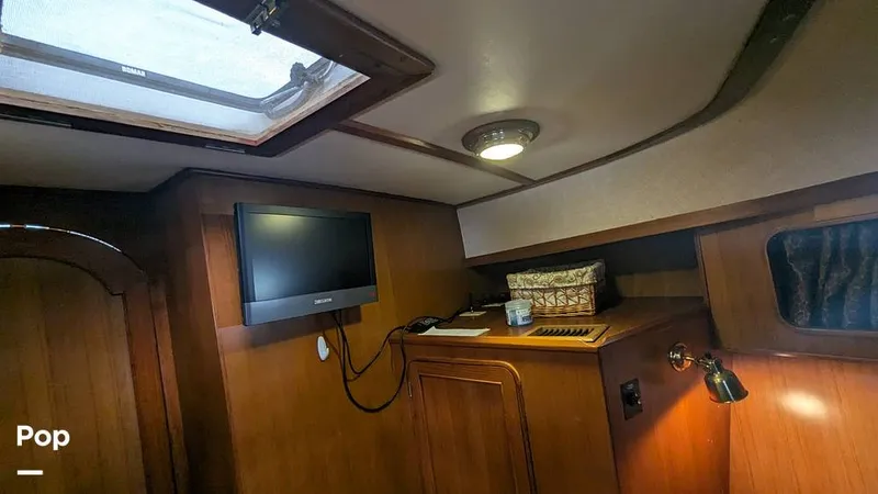 Slide: The Image of Jefferson 42 Aft Cabin Motor Yacht 1986 - 14196075