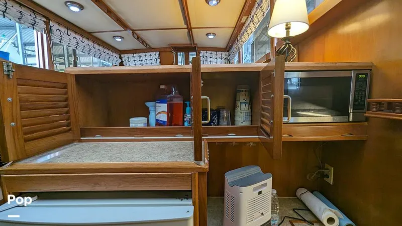 Slide: The Image of Jefferson 42 Aft Cabin Motor Yacht 1986 - 14196078