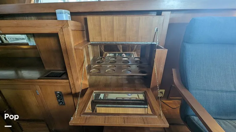 Slide: The Image of Jefferson 42 Aft Cabin Motor Yacht 1986 - 14196080