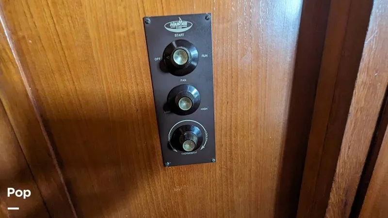 Slide: The Image of Jefferson 42 Aft Cabin Motor Yacht 1986 - 14196087