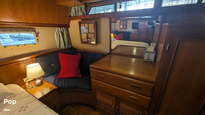 Slide: The Image of Jefferson 42 Aft Cabin Motor Yacht 1986 - 14196089