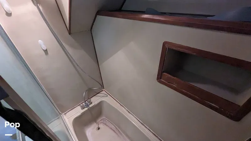 Slide: The Image of Jefferson 42 Aft Cabin Motor Yacht 1986 - 14196099