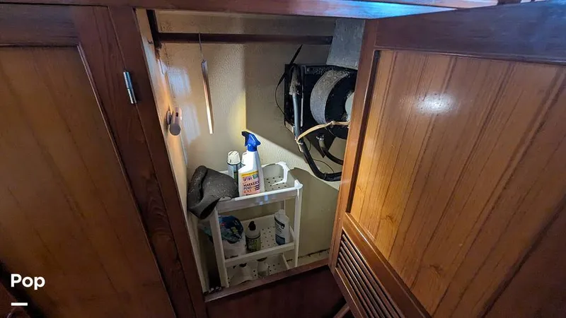 Slide: The Image of Jefferson 42 Aft Cabin Motor Yacht 1986 - 14196101