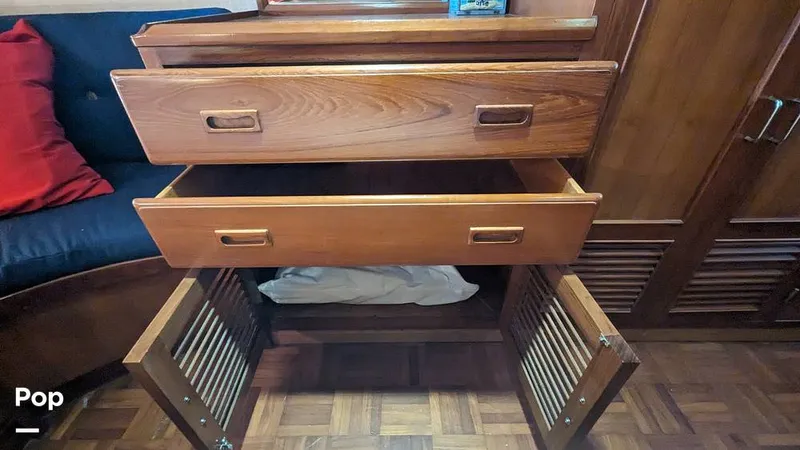 Slide: The Image of Jefferson 42 Aft Cabin Motor Yacht 1986 - 14196104