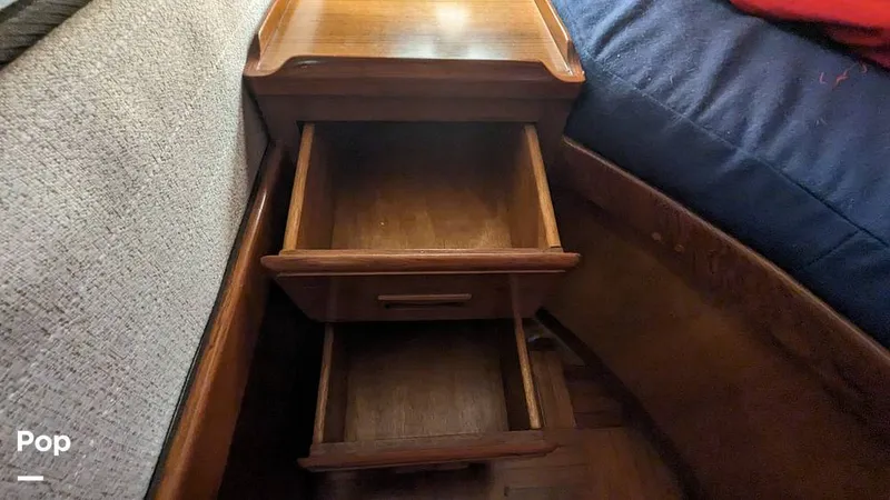 Slide: The Image of Jefferson 42 Aft Cabin Motor Yacht 1986 - 14196105