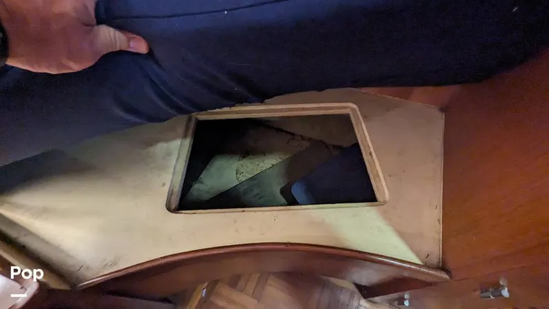 Slide: The Image of Jefferson 42 Aft Cabin Motor Yacht 1986 - 14196106