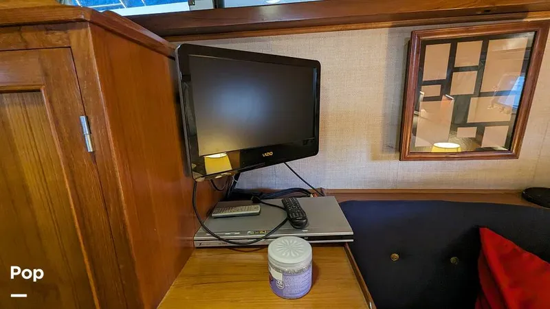 Slide: The Image of Jefferson 42 Aft Cabin Motor Yacht 1986 - 14196111