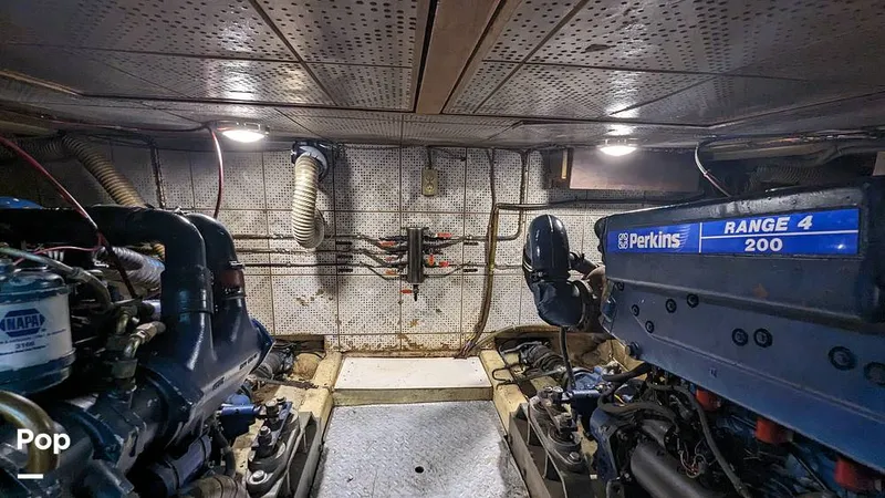 Slide: The Image of Jefferson 42 Aft Cabin Motor Yacht 1986 - 14196120