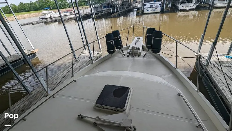 Slide: The Image of Jefferson 42 Aft Cabin Motor Yacht 1986 - 14195998