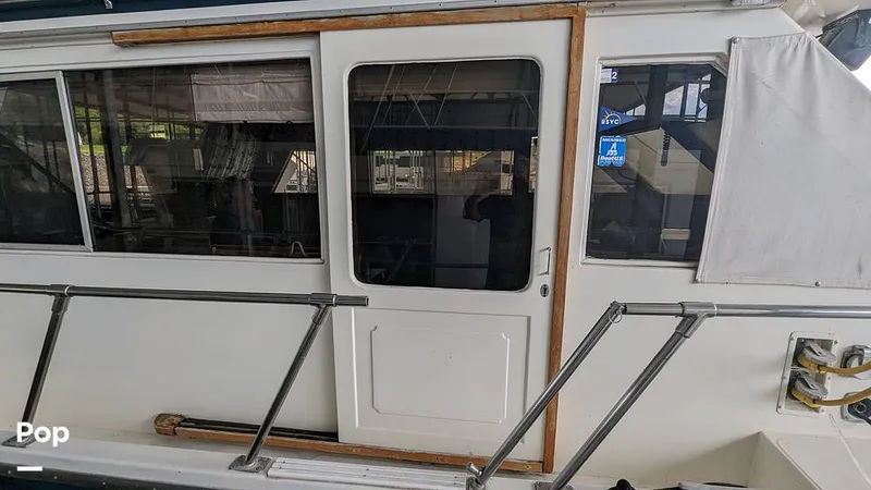 Slide: The Image of Jefferson 42 Aft Cabin Motor Yacht 1986 - 14196008