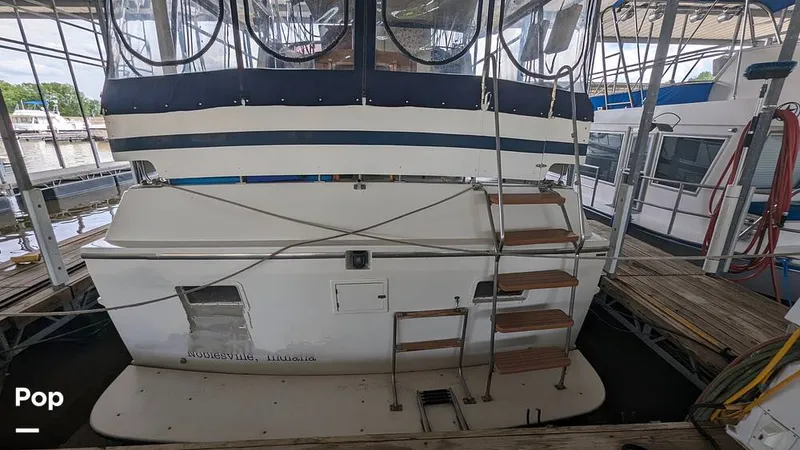 Slide: The Image of Jefferson 42 Aft Cabin Motor Yacht 1986 - 14300096