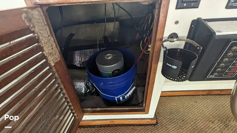 Slide: The Image of Jefferson 42 Aft Cabin Motor Yacht 1986 - 14196025