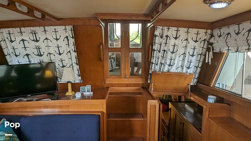 Slide: The Image of Jefferson 42 Aft Cabin Motor Yacht 1986 - 14196031