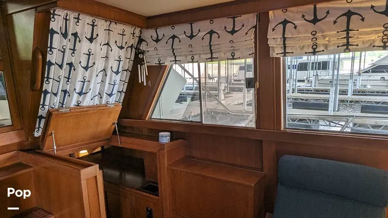 Slide: The Image of Jefferson 42 Aft Cabin Motor Yacht 1986 - 14196033