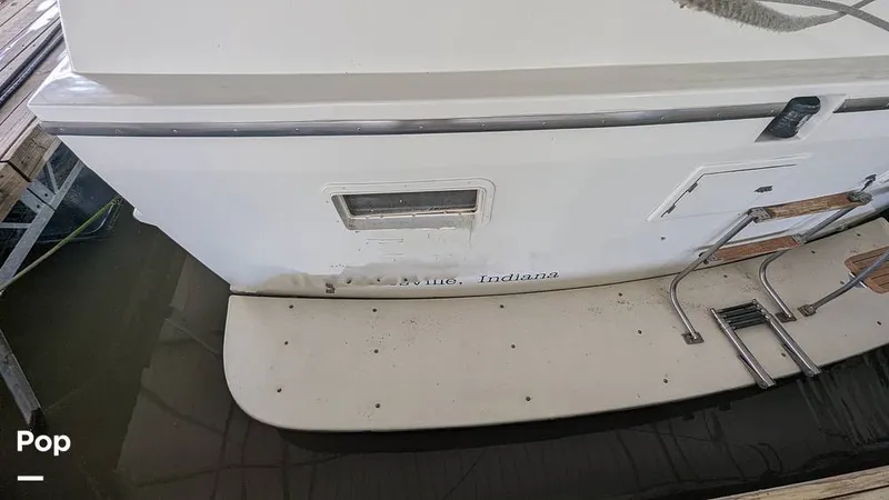 Slide: The Image of Jefferson 42 Aft Cabin Motor Yacht 1986 - 14300109