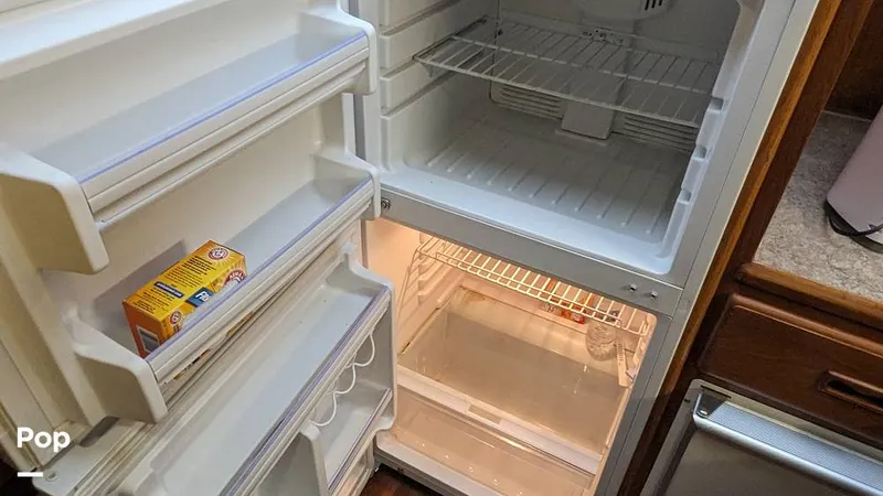 Slide: The Image of Jefferson 42 Aft Cabin Motor Yacht 1986 - 14196048