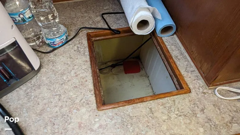 Slide: The Image of Jefferson 42 Aft Cabin Motor Yacht 1986 - 14195261