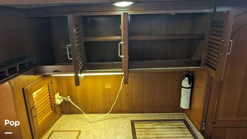 Slide: The Image of Jefferson 42 Aft Cabin Motor Yacht 1986 - 14196055