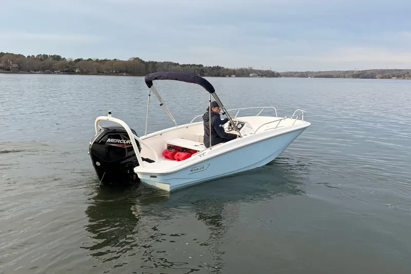 Slide: The Image of Boston Whaler 160 Super Sport 2026 - 3