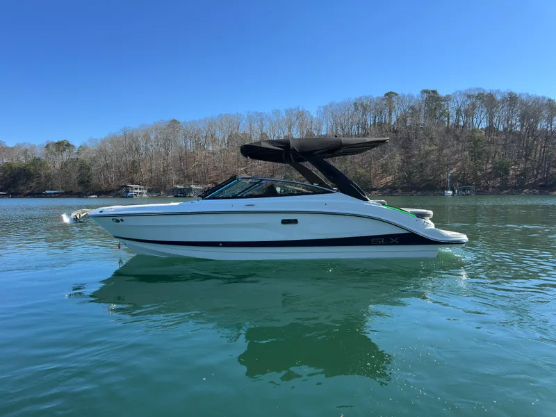 The Image of Sea Ray SLX 260 2026 - 0
