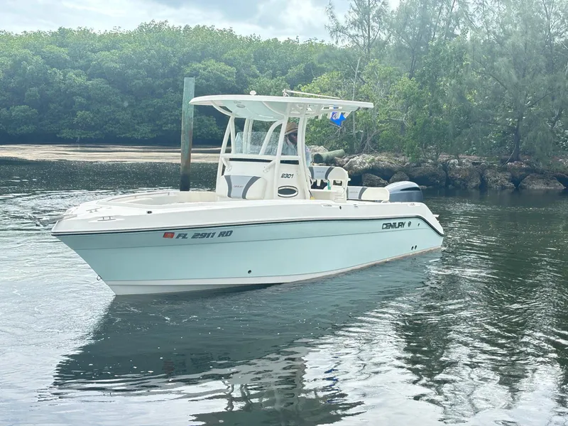 Slide: The Image of Century 2301 CENTER CONSOLE 2017 - 3