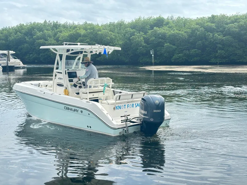 Slide: The Image of Century 2301 CENTER CONSOLE 2017 - 4