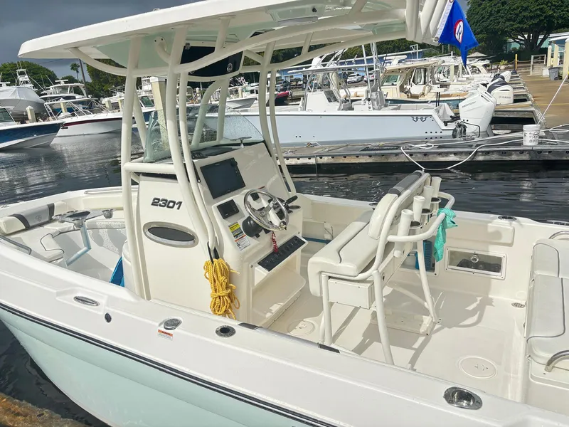 Slide: The Image of Century 2301 CENTER CONSOLE 2017 - 8