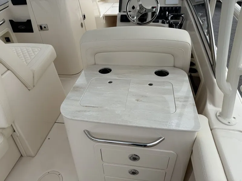 Slide: The Image of Grady-White Freedom 275 2026 - 19