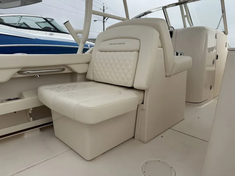 Slide: The Image of Grady-White Freedom 275 2026 - 20