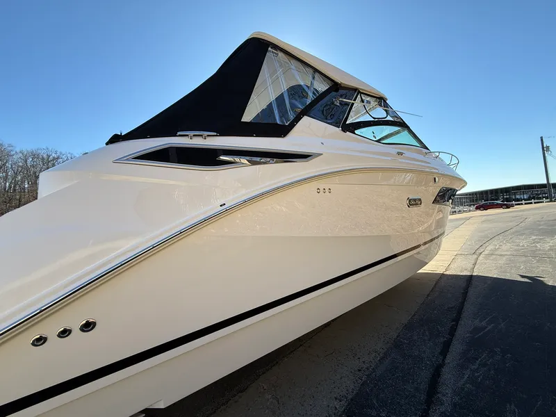 Slide: The Image of Sea Ray Sundancer 320 2026 - 6