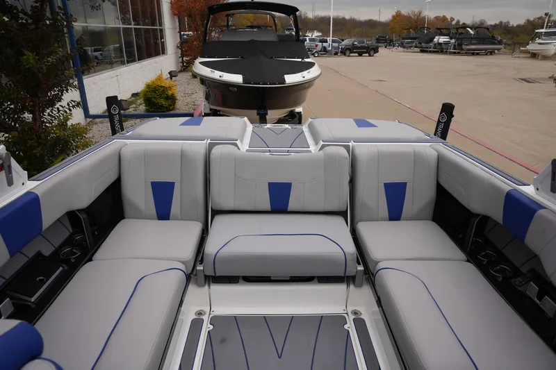 Slide: The Image of Malibu WAKESETTER 23 LSV 2022 - 13