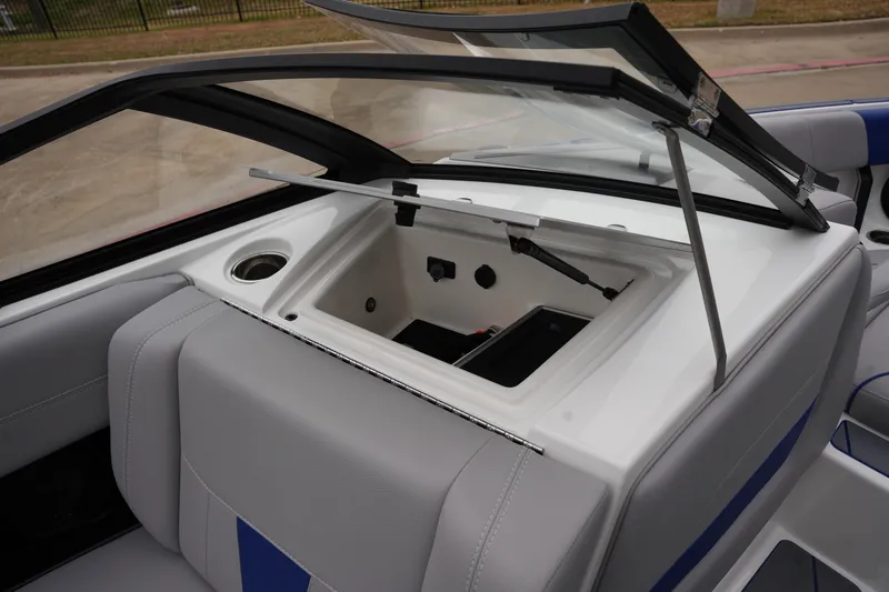 Slide: The Image of Malibu WAKESETTER 23 LSV 2022 - 17