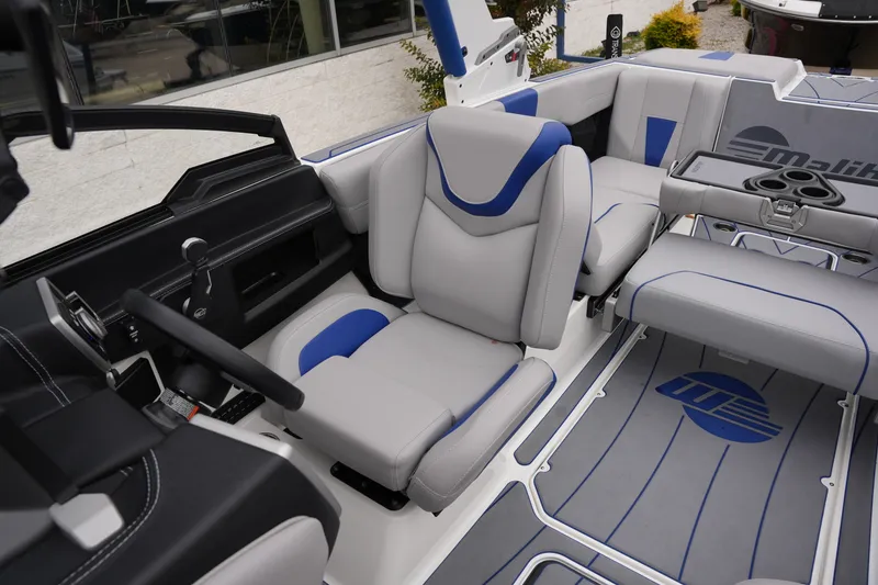 Slide: The Image of Malibu WAKESETTER 23 LSV 2022 - 19