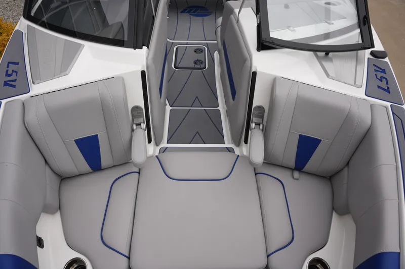 Slide: The Image of Malibu WAKESETTER 23 LSV 2022 - 26