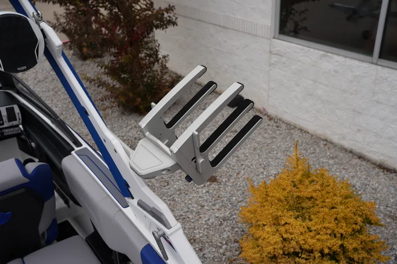 Slide: The Image of Malibu WAKESETTER 23 LSV 2022 - 30