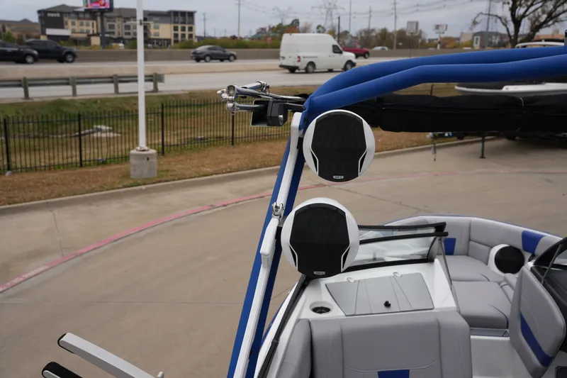 Slide: The Image of Malibu WAKESETTER 23 LSV 2022 - 31