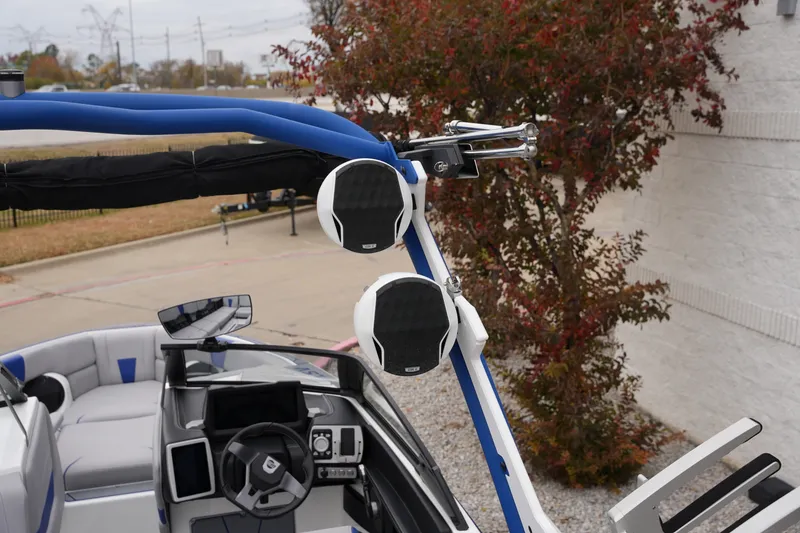 Slide: The Image of Malibu WAKESETTER 23 LSV 2022 - 32