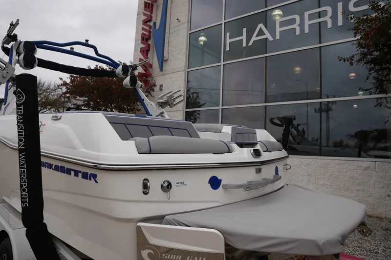 Slide: The Image of Malibu WAKESETTER 23 LSV 2022 - 4